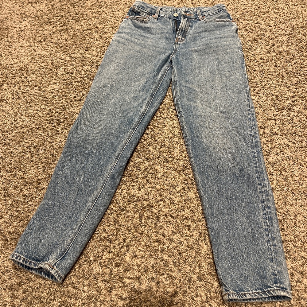 Never worn American eagle curvy mom jeans